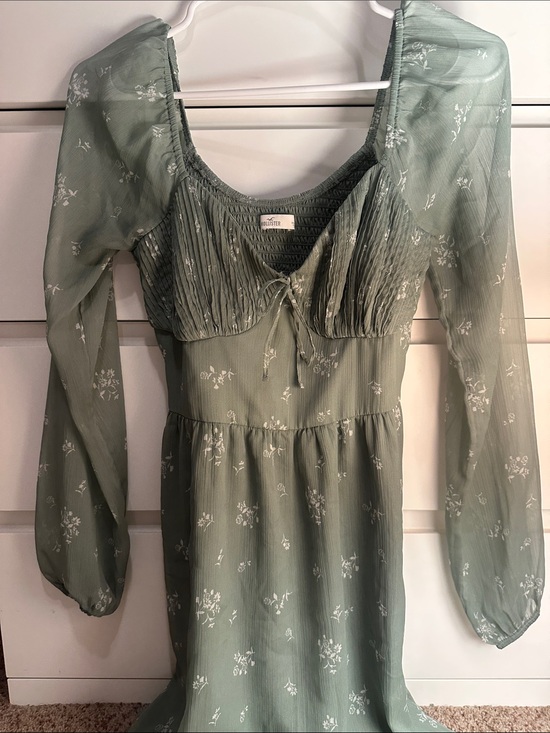 Hollister Dresses & Skirts - Hollister Olive Green Smocked Top